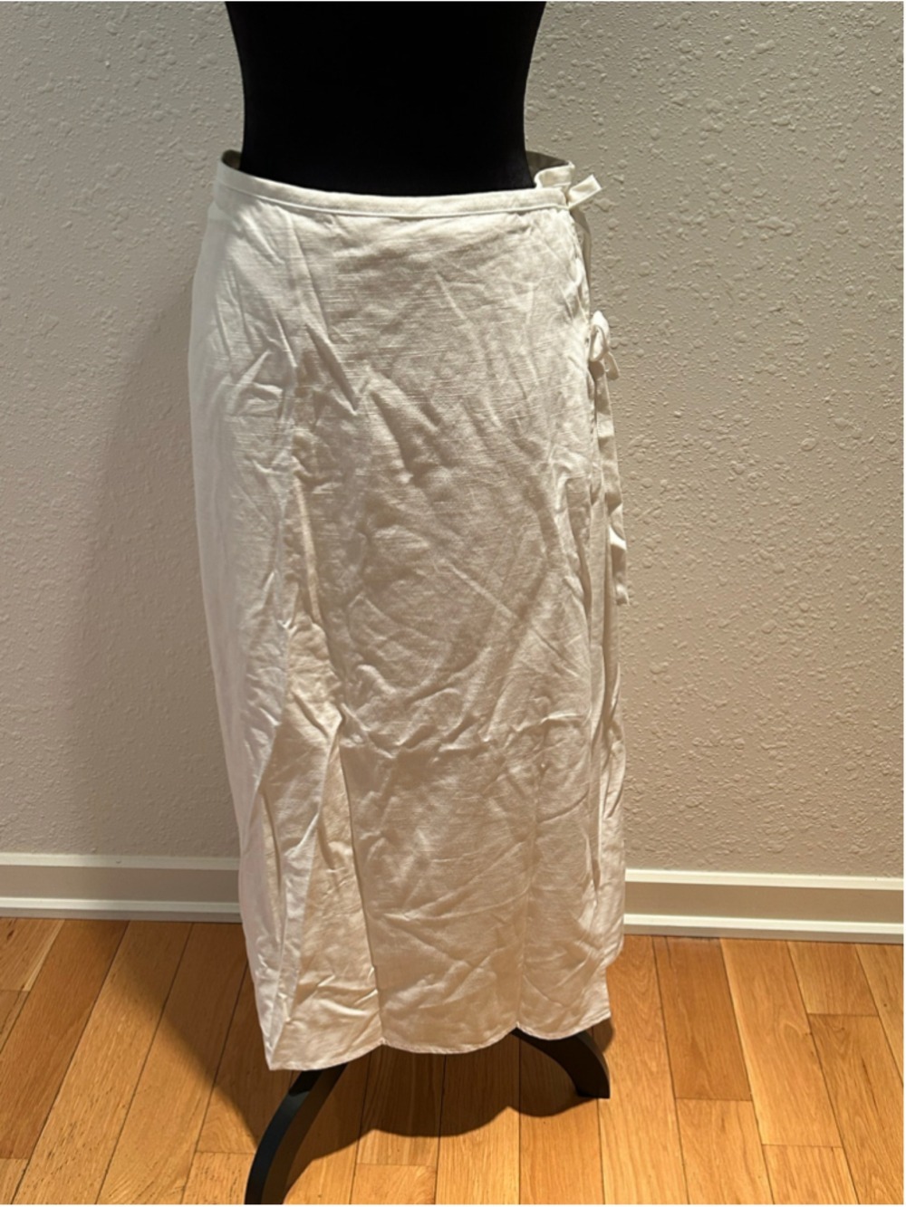 Women's Future Collective White Wrap Midi Skirt Size XXL